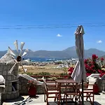 Christos Milos 3* Adamantas (Milos)