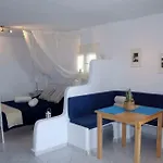 Christos Milos 3* Adamantas (Milos)