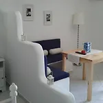 Frühstückspension Christos Milos 3*