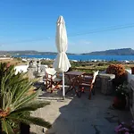 Christos Milos 3* Adamantas (Milos)