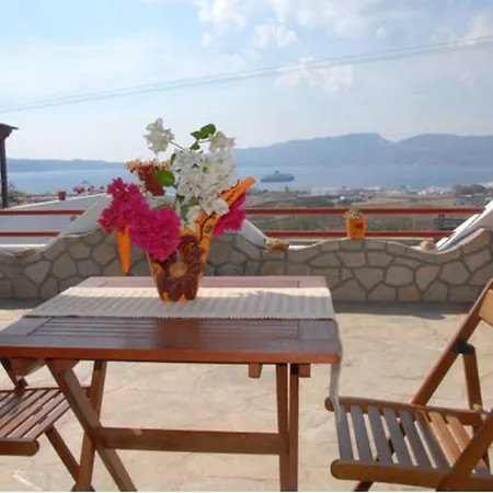 Christos Milos Bed & Breakfast 3*