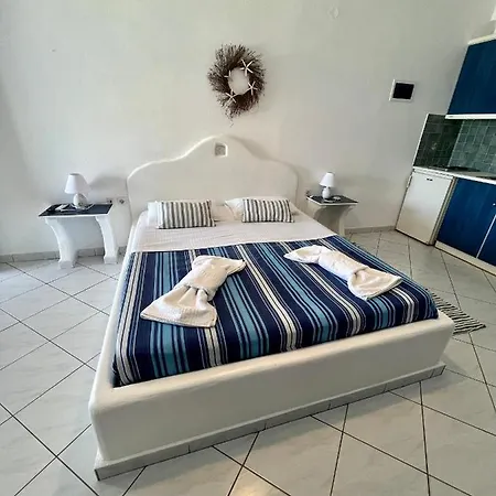 Christos Milos Bed & Breakfast 3*