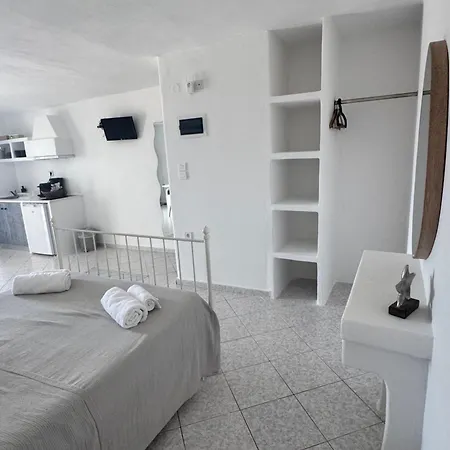 Bed & Breakfast Christos Milos Adamantas