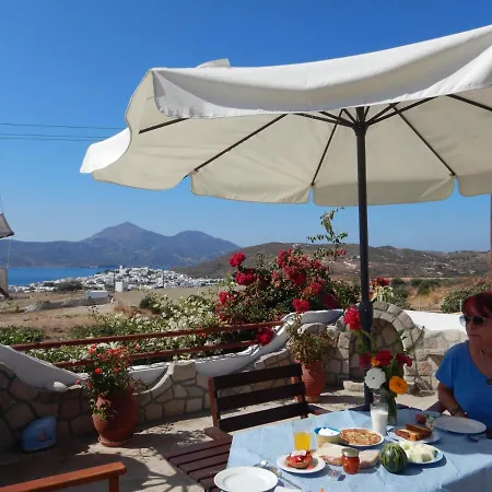 Christos Milos 3* Adamantas