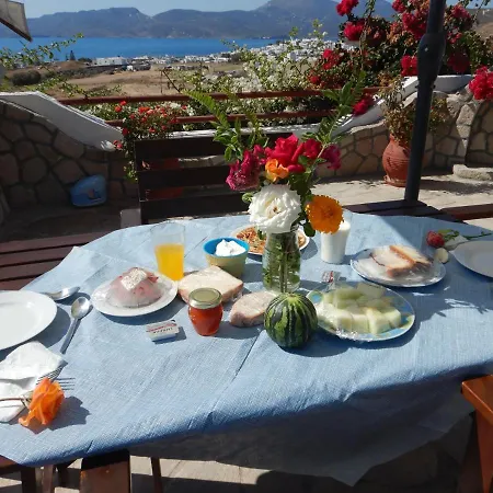 Bed & Breakfast Christos Milos 3*