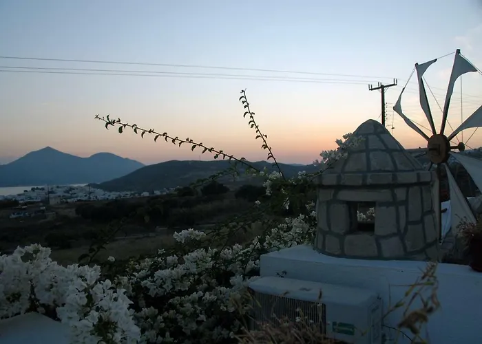 Alojamento de Acomodação e Pequeno-almoço Christos Milos Adamantas (Milos)