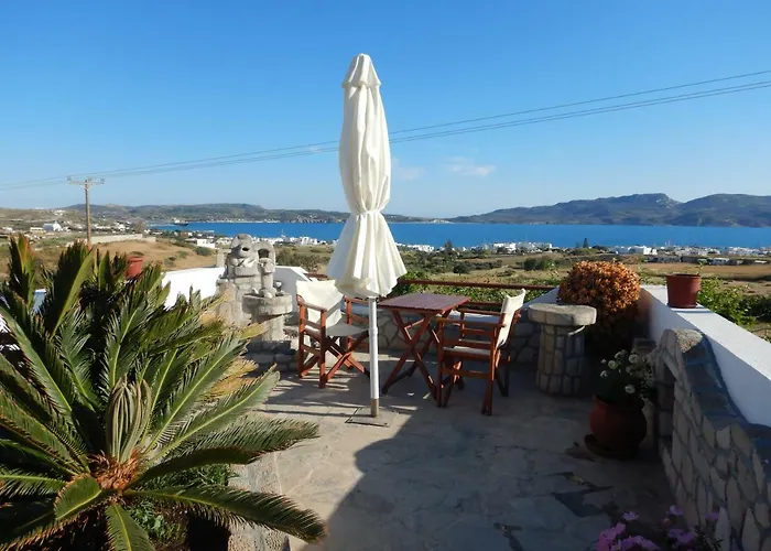 Christos Milos 3* Adamantas (Milos)